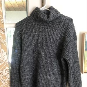 Old Navy Tunic Length Sweater XS Grey